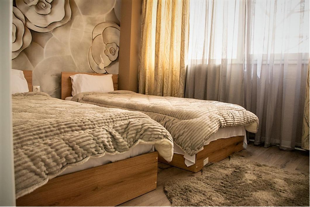 Jukebox Suite 2 Bedrooms - Big Balcony سالونيك المظهر الخارجي الصورة