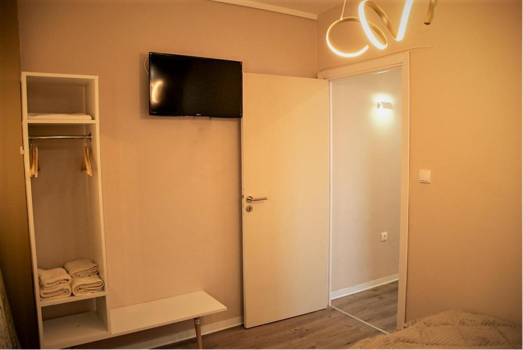 Jukebox Suite 2 Bedrooms - Big Balcony سالونيك المظهر الخارجي الصورة