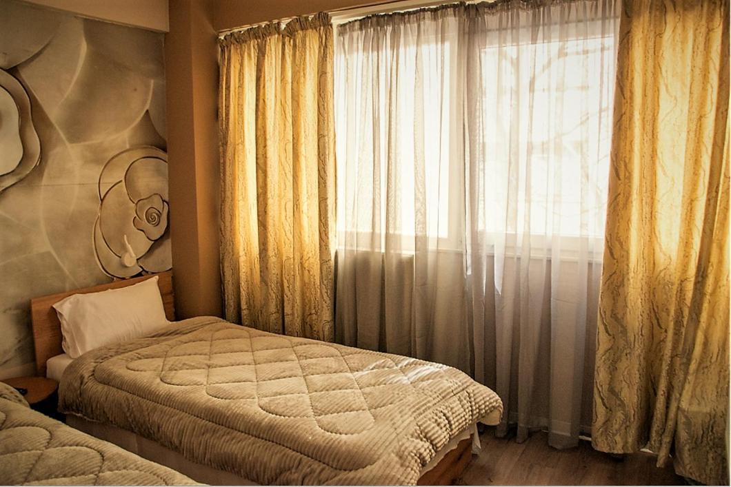 Jukebox Suite 2 Bedrooms - Big Balcony سالونيك المظهر الخارجي الصورة