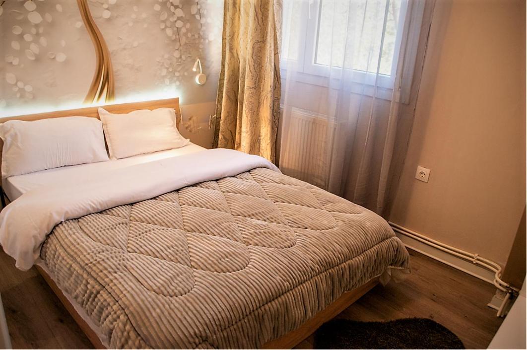 Jukebox Suite 2 Bedrooms - Big Balcony سالونيك المظهر الخارجي الصورة